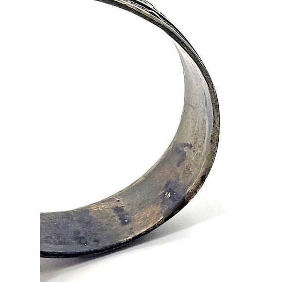Antique Steel Bangle Bracelet 2.25 by 3in dia - Picture 6 of 6